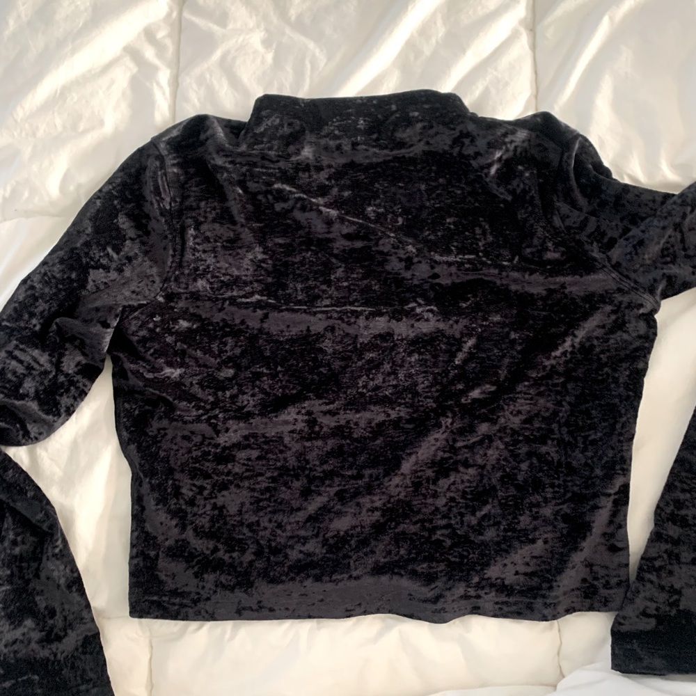 Lululemon Crop top crushed velvet top